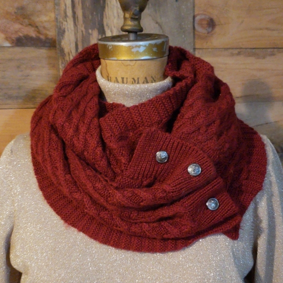 Red wine color neck scarf - Picture 1 of 5